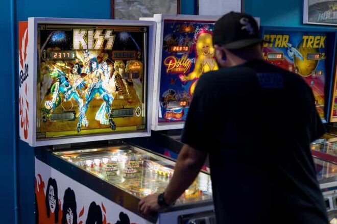 Orlando: The Pinball Palace at Dezerland Park - Pinball Machine Collection