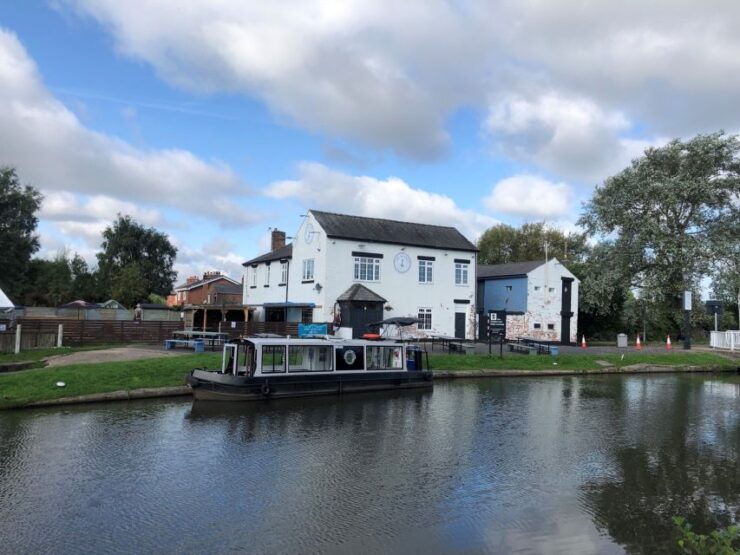 Ormskirk : Sightseeing Narrowboat Cruise With Afternoon Tea - Experience the Picturesque Leeds Liverpool Canal