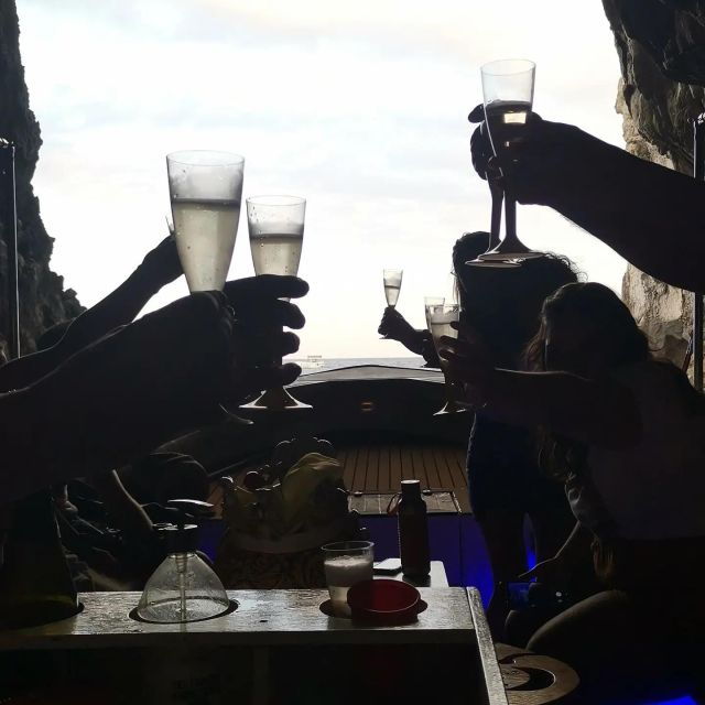 Ortigia and Sea Caves: Boat Tour With Snorkeling - Inclusions and Recommendations