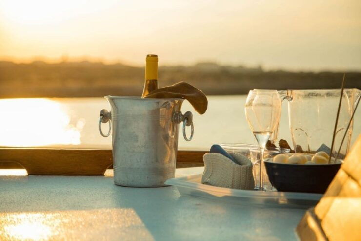 Ortygia: Sailing Tour to Plemmirio With Aperitif - Tour Details