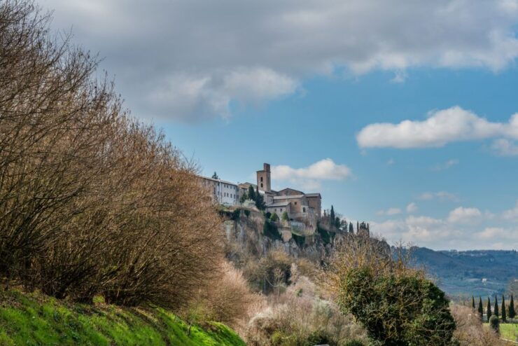 Orvieto: 2-Hour Small Group Tour - Tour Duration and Guide Information