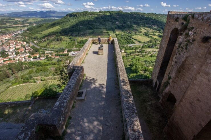 Orvieto: Old Town Guided Walking Tour - Experience