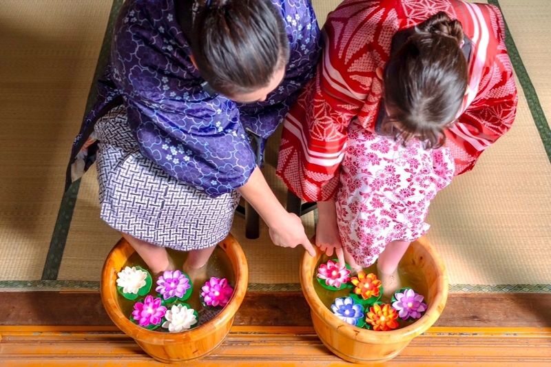 Osaka: Aroma Massage with Bamboo stick at the Temple - What the bamboo massage is, and what it is not