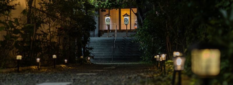 Osaka: Aroma Massage with Bamboo stick at the Temple - Matcha, sweets, and a little cultural context