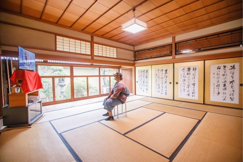 Osaka: Award-Winning Sake Brewery Tour & Tasting Experience - A personal visit beyond the brewing room