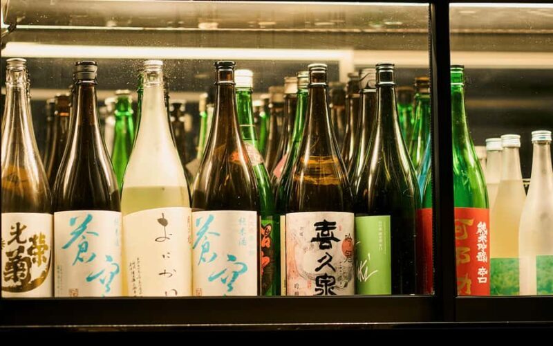 Osaka: Bar Hopping & Night Walking Tour with Locals - Good To Know