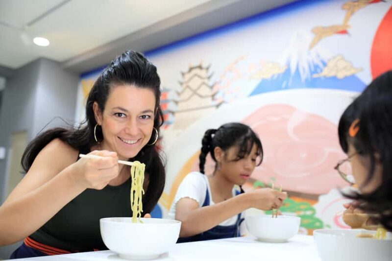 Osaka Castle Area Ramen-Making Experience with Souvenir - What to Expect During the Class