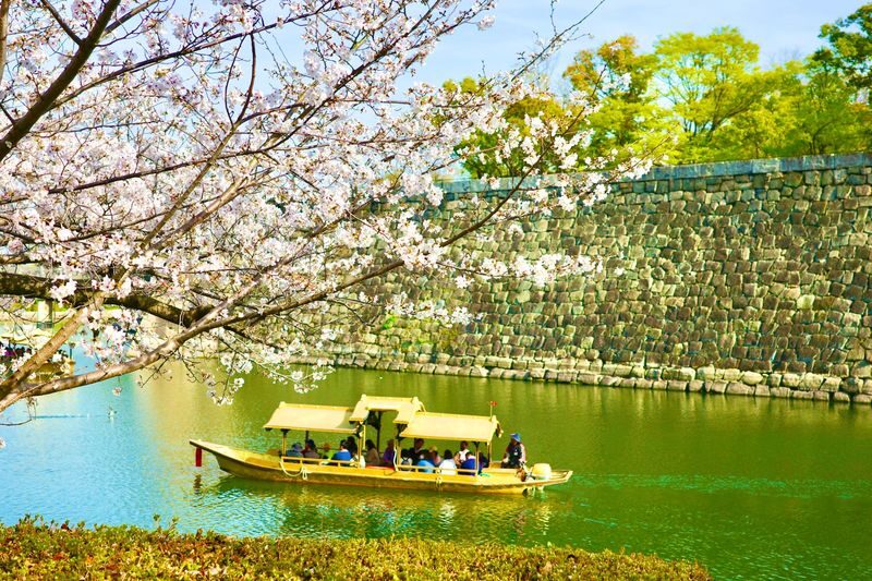 Osaka Castle Historical Private Tour: Stories of Samurai and Shoguns - Miraiza Osaka-Jo is a practical break near the castle