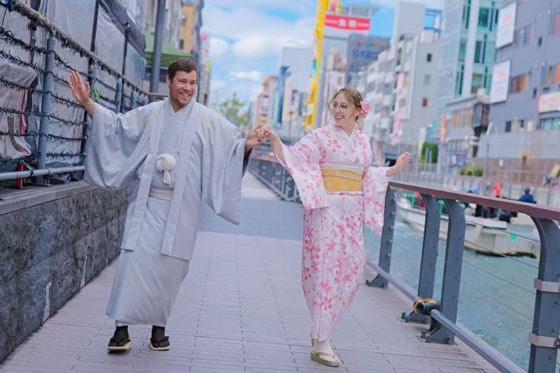 Osaka Castle Park/Shinsaibashi/Yasaka Shrine Photoshoot Experience - Who should book this photoshoot