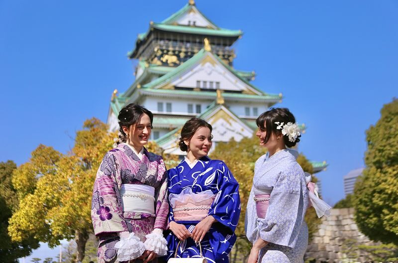 Osaka Castle Photo Shoot Experience - Osaka Castle, framed for your own travel album