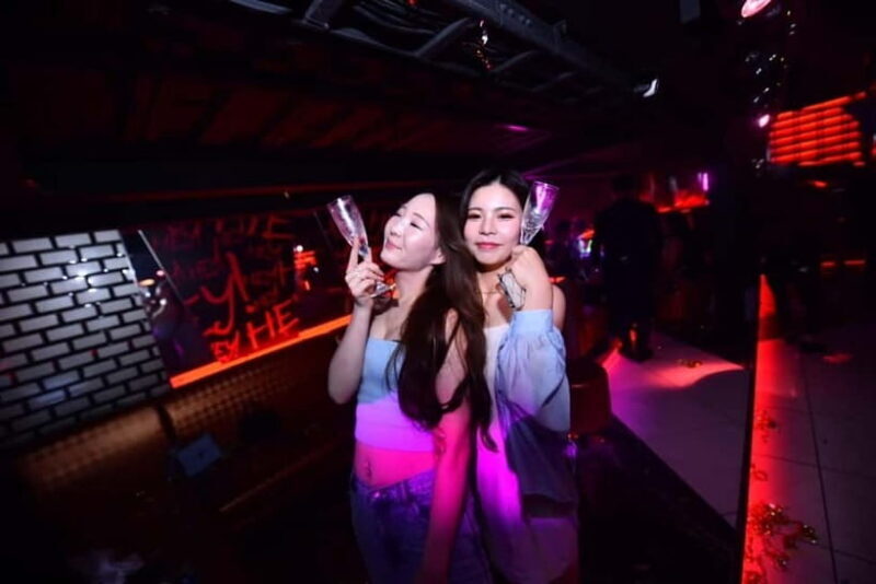 Osaka: CHEVAL All-You-Can-Drink Ticket & VIP(For Foreign) - The Sum Up