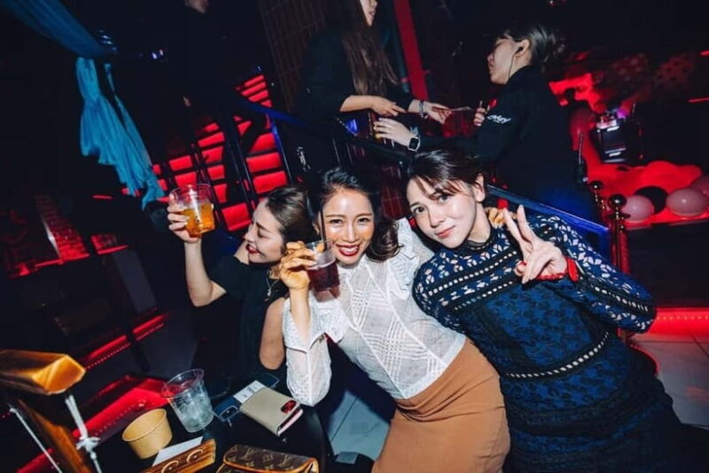 Osaka: CHEVAL All-You-Can-Drink Ticket & VIP(For Foreign) - Who Should Consider This Experience?