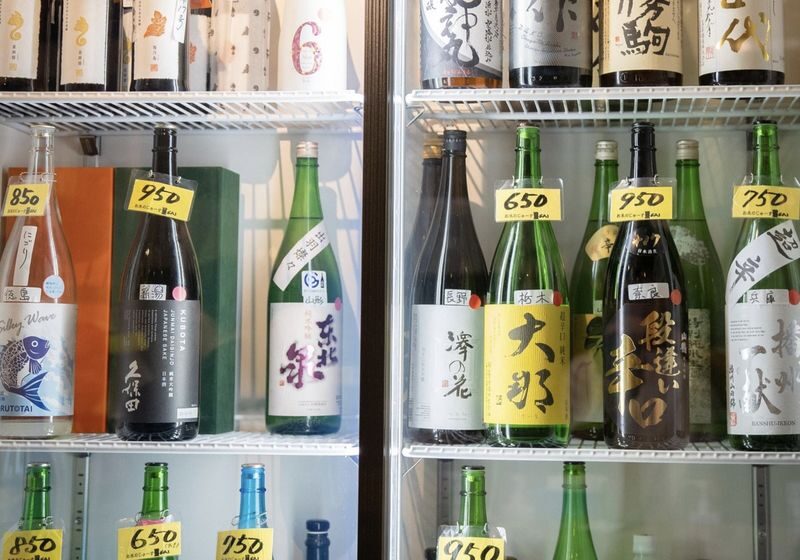 Osaka Dotombori Food & Local Izakaya Bar Crawl Tour - The final bar: a low-key finish, not a fixed show