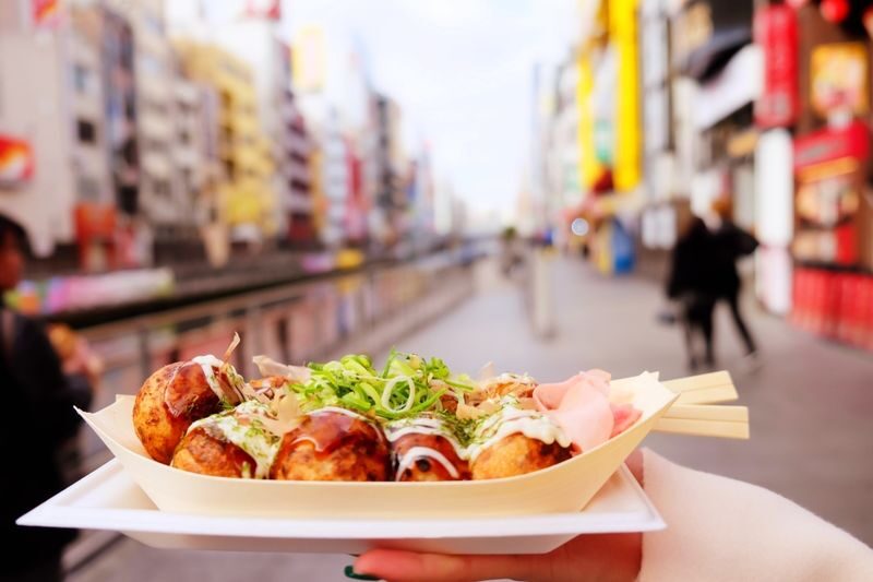 Osaka Dotonbori Half-Day Small Group Food Tour - A guide can make each bite more useful