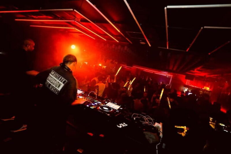 Osaka Dotonbori:GIRAFFE Nightclub Ticket & VIP (For Foreign) - The Full Scoop on GIRAFFE Nightclub in Dotonbori