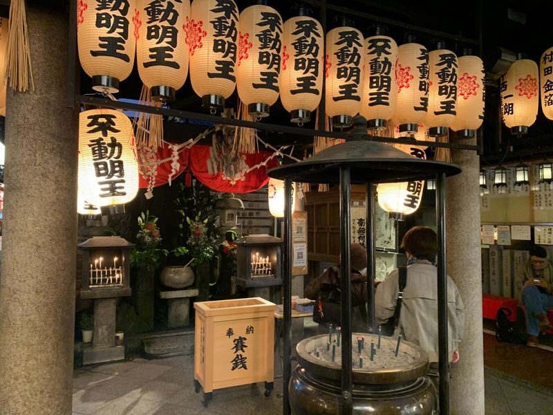 Osaka Guided Walking Tour with Native Expert Exploring Top Sights - Is $70.95 good value?