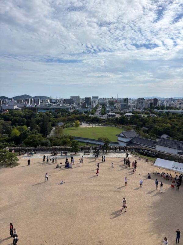 Osaka: Himeji Castle, Koko-en Garden & Kobe Nightscape Tour - Good To Know