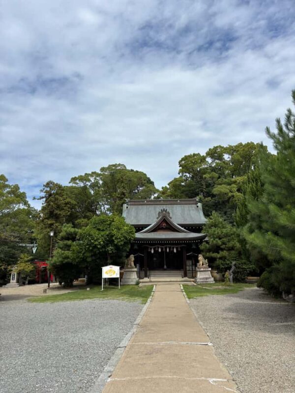 Osaka: Himeji Castle, Koko-en Garden & Kobe Nightscape Tour - FAQs