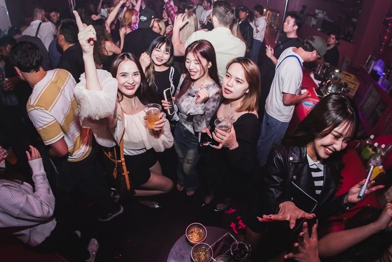 Osaka: Iconic All-Pink Club Entry (with optional VIP Upgrade) - Quick points before you book