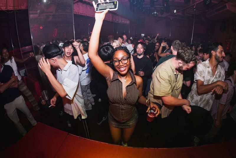Osaka: Iconic All-Pink Club Entry (with optional VIP Upgrade) - Should you book THE PINK?