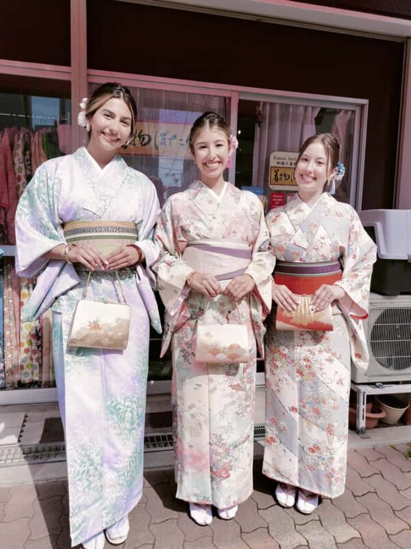 Osaka: Kimono and Tsumami-Zaiku Craft Experience - Good To Know