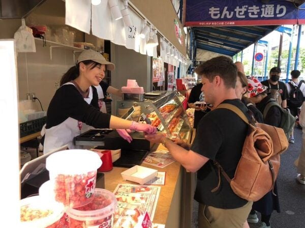 Osaka Kurmoun Market:A Friendly Food Journey Through Culture - Visitor Experience