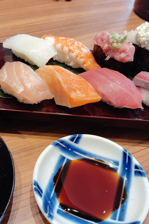 Osaka: Kuromon Market 1.5-Hour Seafood & Street Food Tour - Who Should Consider This Tour?