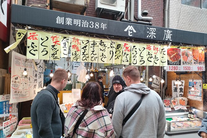 Osaka Kuromon Market & Dotombori PRIVATE Walking Tour - Meeting and Pickup