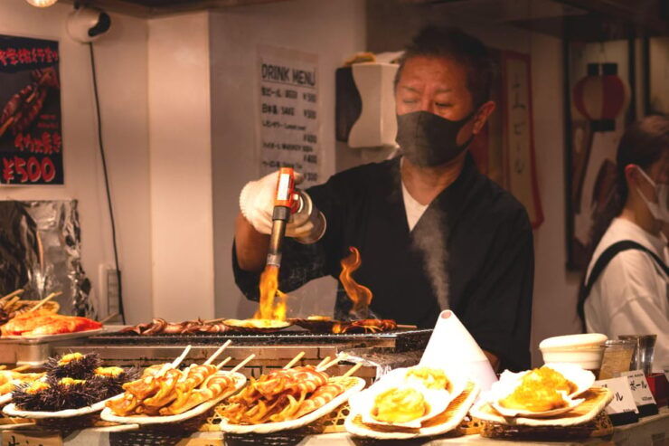 Osaka Kuromon Market Private Tour With a Culinary Guide - Itinerary Highlights