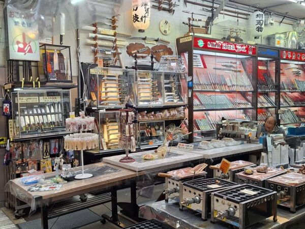 Osaka Kuromon Market Private Tour With a Culinary Guide - Transportation Information