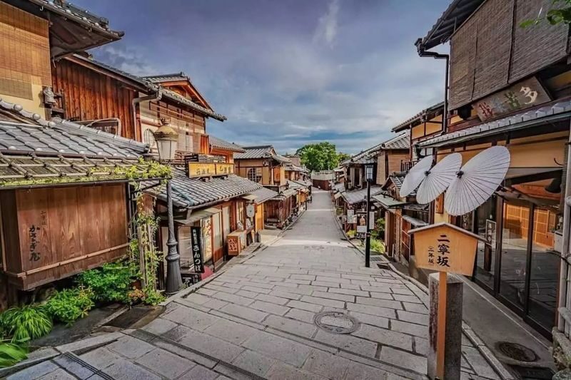Osaka, Kyoto, Nara, Kobe, & Awaji Island Private Car Charter Tour - Nara and Osaka work best as a chosen pairing