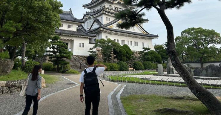 Osaka: Local Castle, Unique Festival & Gardens in 2 Hours - Explore Kishiwada Castle