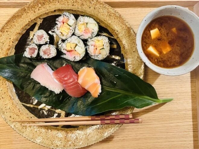 Osaka: Mastering Sushi - Fresh Ingredients and Traditional Seasonings