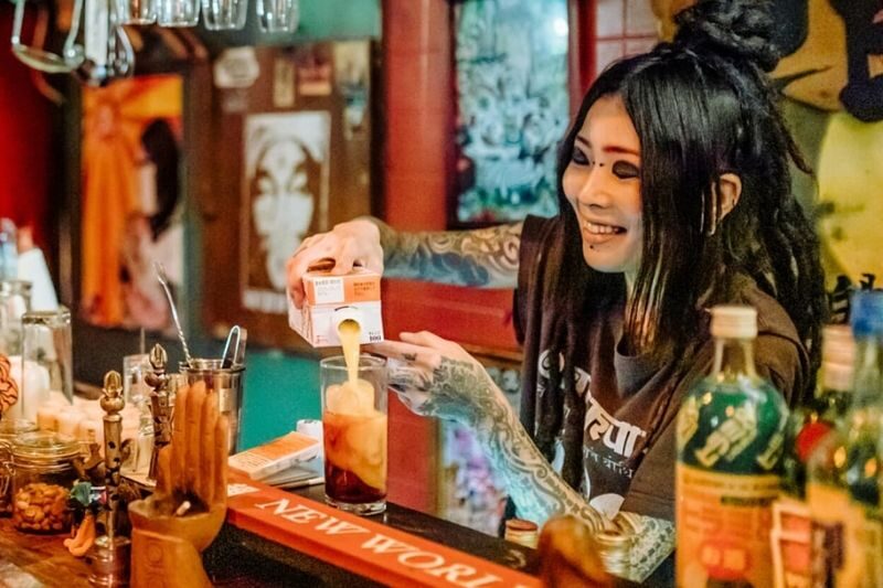 Osaka Nightlife Half-Day Private Tour - A host can make the evening feel personal