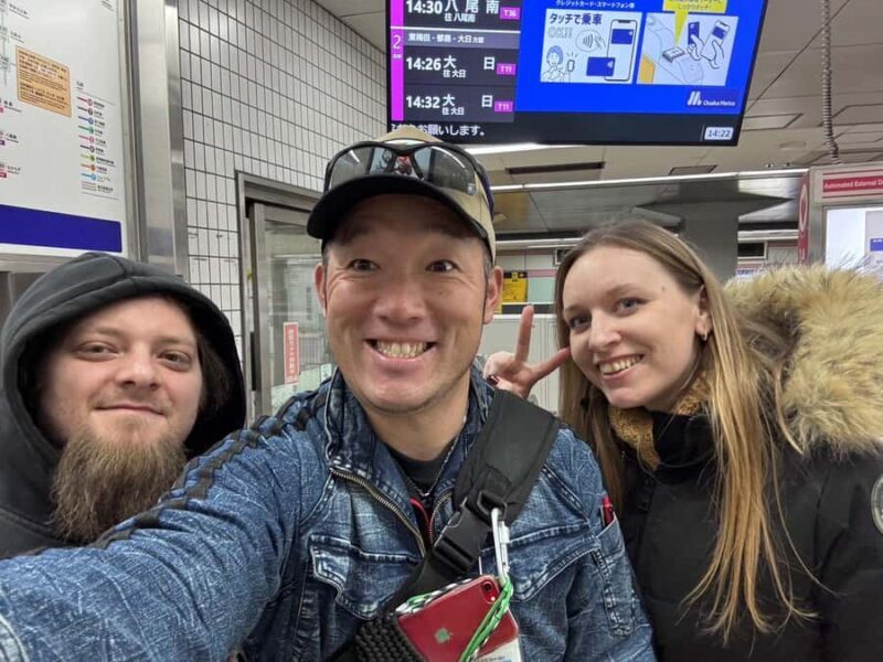 Osaka: Private Customizable Shopping Tour with Guide - Authentic Food and Shopping Culture