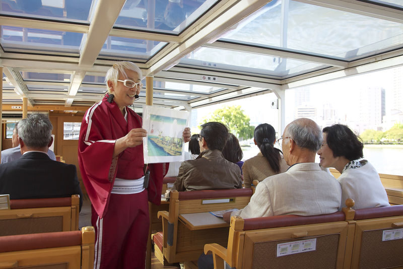 Osaka River Cruise: Naniwa Exploration Cruise with Rakugo or Tombori River Cruise - What the price buys