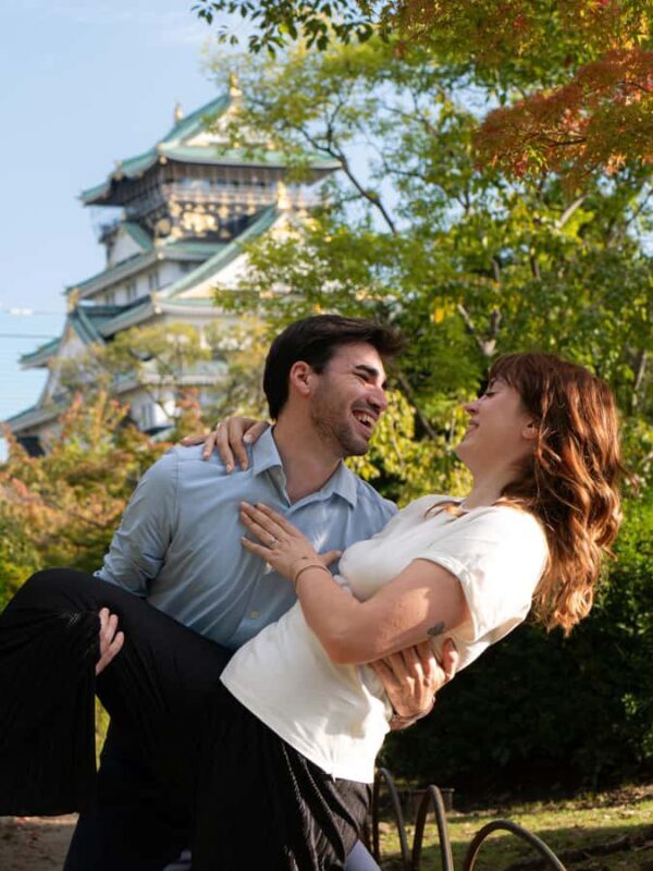 Osaka: Romantic Couple Photoshoot at Osaka Castle - The Experience Provider: Paren Creates