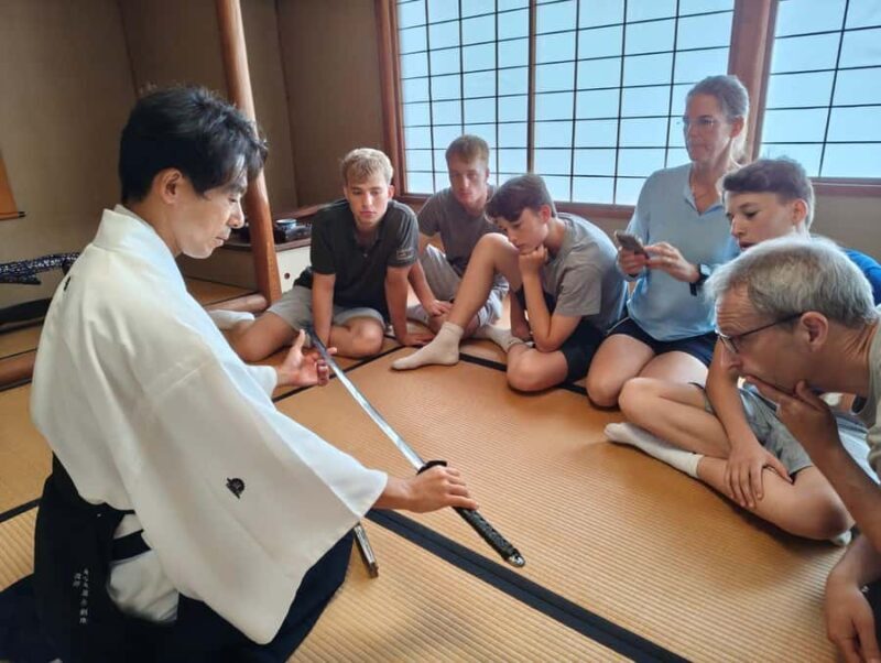Osaka: Samurai Sword Experience at Historic Kzu Shrine - Who Is This Tour Best For?  