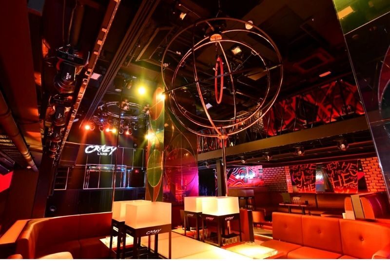 Osaka Shinsaibashi: CRAZY LAND by CHEVAL Nightclub Admission Ticket - Music, lighting, and the room’s changing mood