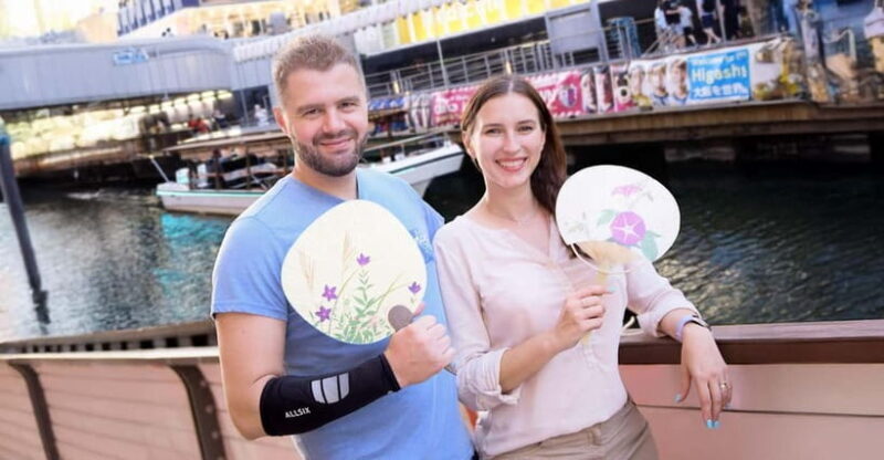 Osaka: Sightseening Photo in Dotonbori - Authentic Experiences in a Tourist Hotspot