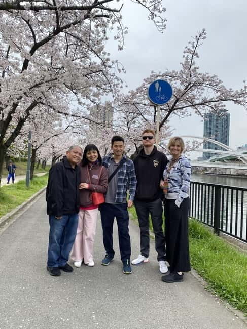 Osaka: Springtime Sakura Picnic "Hanami" - Osaka: Springtime Sakura Picnic "Hanami" — A Truly Authentic Spring Experience