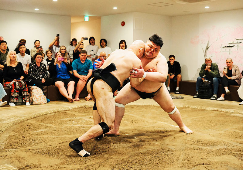 Osaka: Sumo Experience with Live Show & Audience Challenge - What happens inside the sumo studio