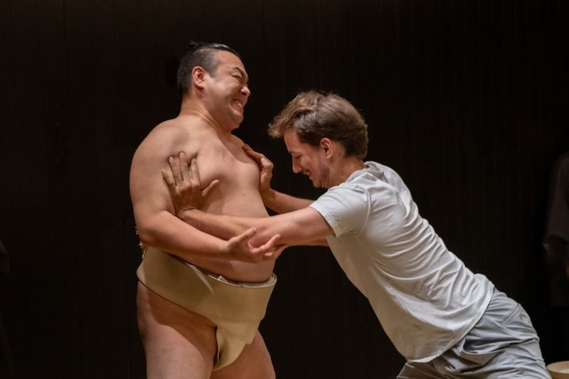 OSAKA Sumo Live Match show Experience with salt-throwing Challenge! - Snacks, a drink and a one-hour visit