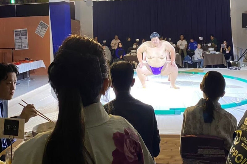 Osaka Sumo Show: Sumo Experience, Kimono Dress-Up & Chanko Nabe - Getting to Izumisano and timing the visit