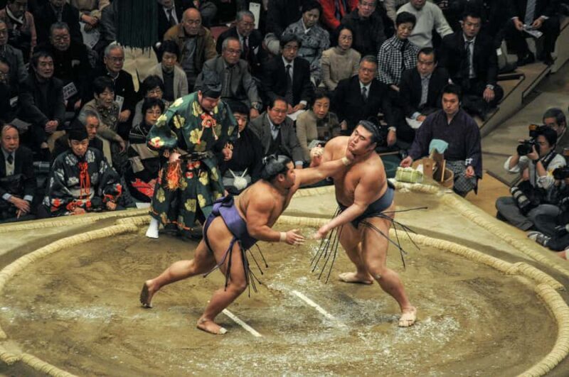 Osaka: Sumo Tournament with Guide & Assigned Reserved Seat - Discovering Osaka’s Vibrant Districts