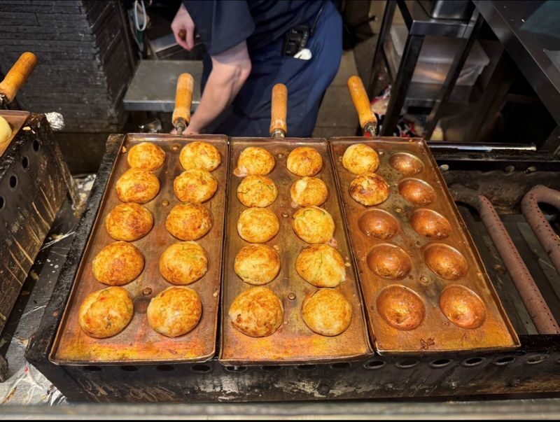 Osaka Takoyaki Hopping Tour (5 shops, 2 hours) - Is the Starting Price Good Value?