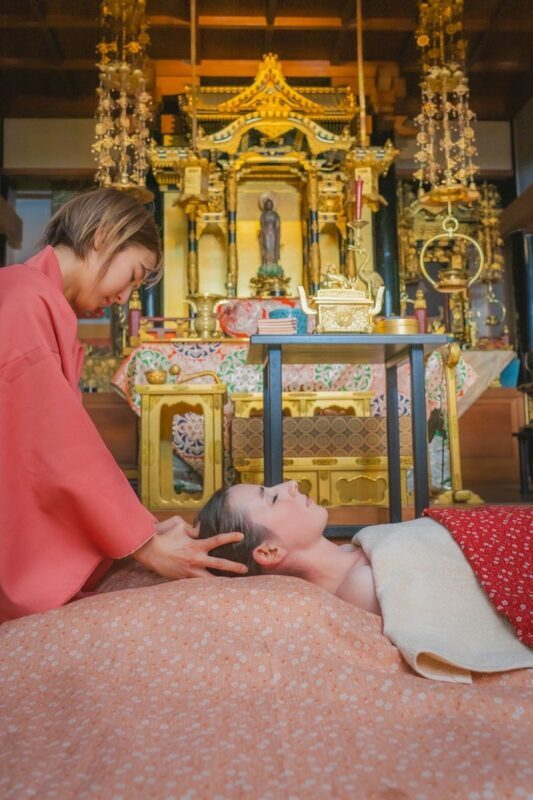 Osaka Temple: Zen Matcha facial pack & Dry head spa 90min - A temple setting for an Osaka reset