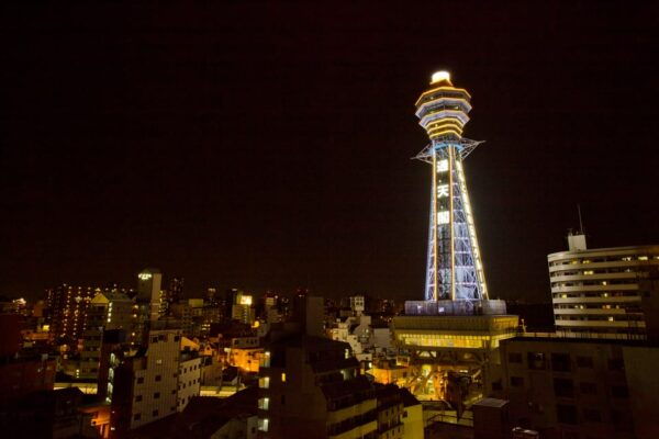 Osaka: Tsutenkaku Tower Entry Ticket - Single Entry and Cash Requirements