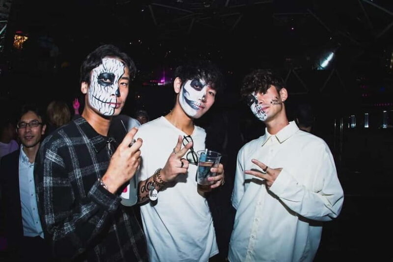 Osaka Umeda: OWL Nightclub Admission Ticket (For Foreign) - The Sum Up