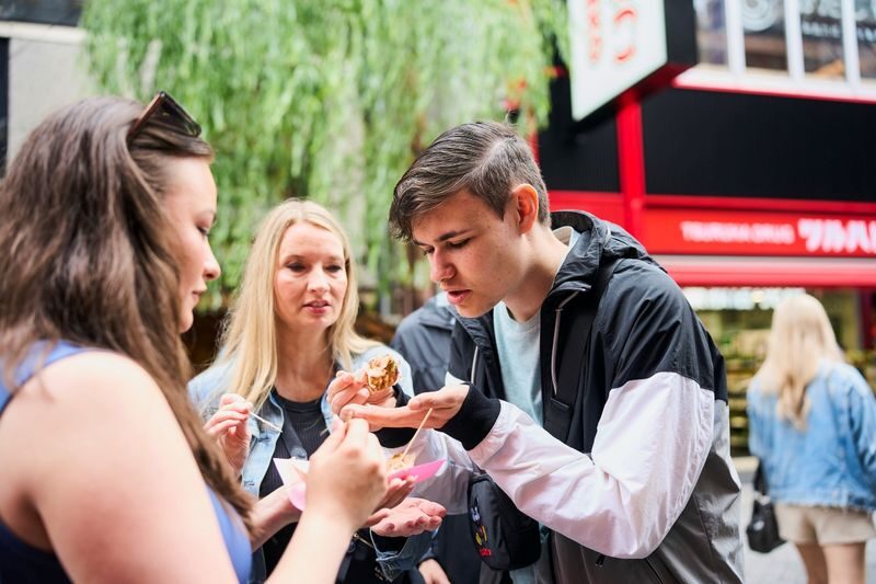 Osaka Walking Tour with Dotonbori River Cruise - Choose 16:00 or 19:00 with your evening in mind